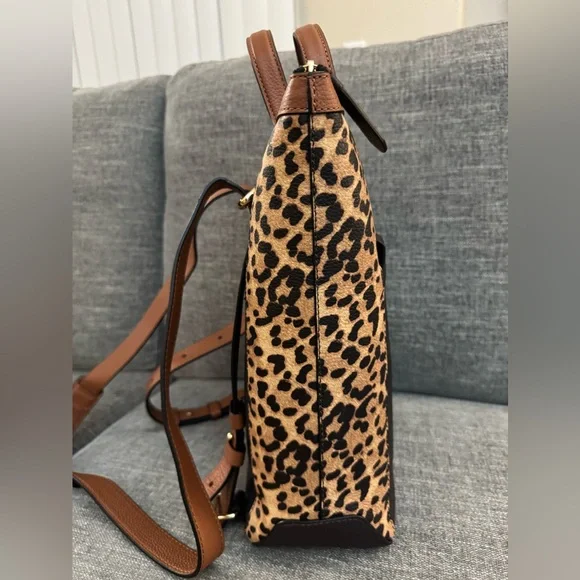 Cole Haan Stylish Leather Black and Tan Tote Bag - Picture 4 of 12